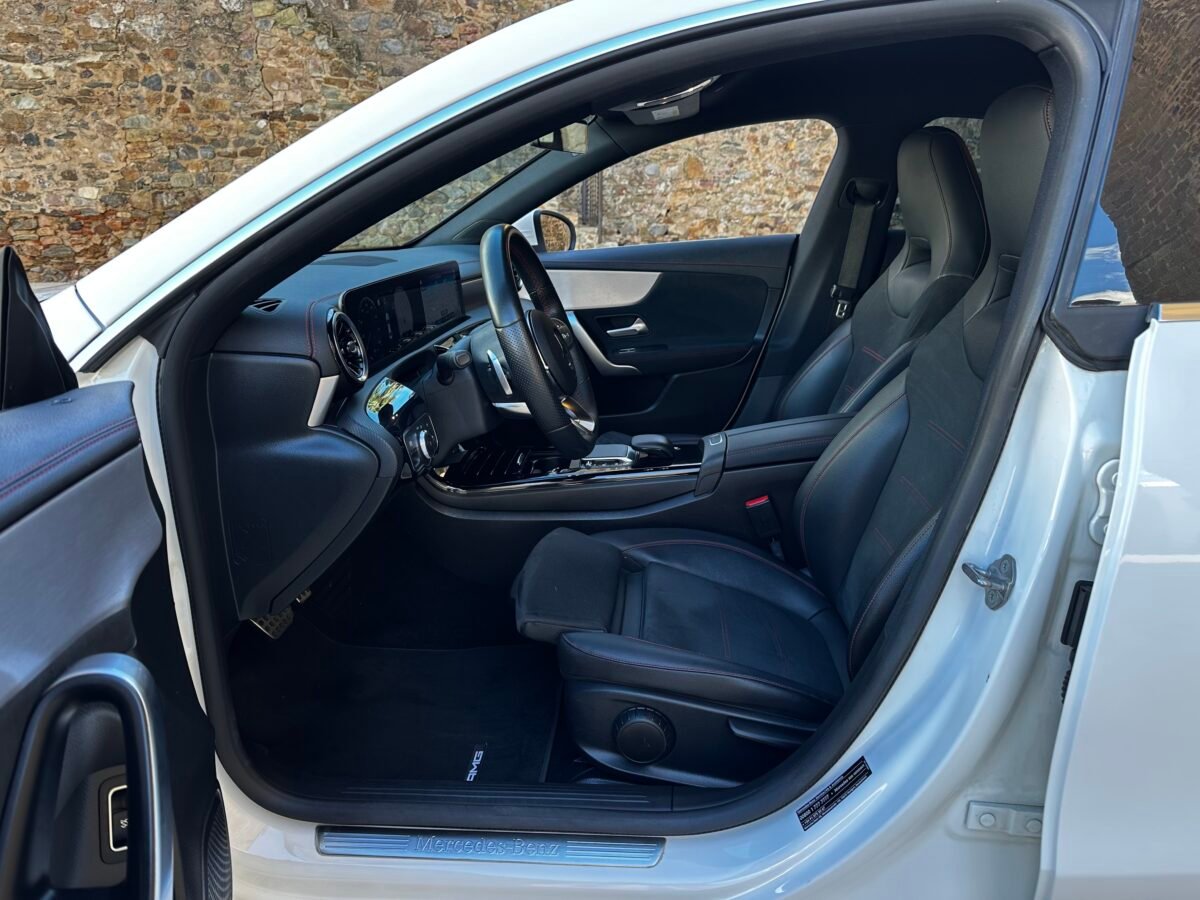 MERCEDES-BENZ CLA 200 AMG Line 150CV Auto 