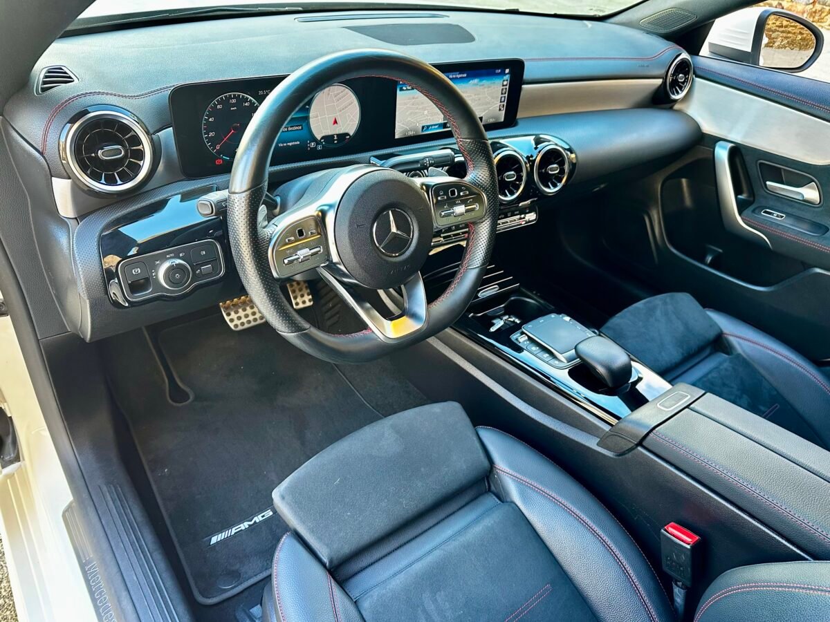 MERCEDES-BENZ CLA 200 AMG Line 150CV Auto 