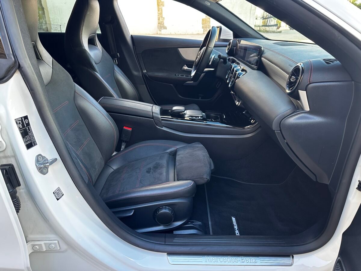 MERCEDES-BENZ CLA 200 AMG Line 150CV Auto 