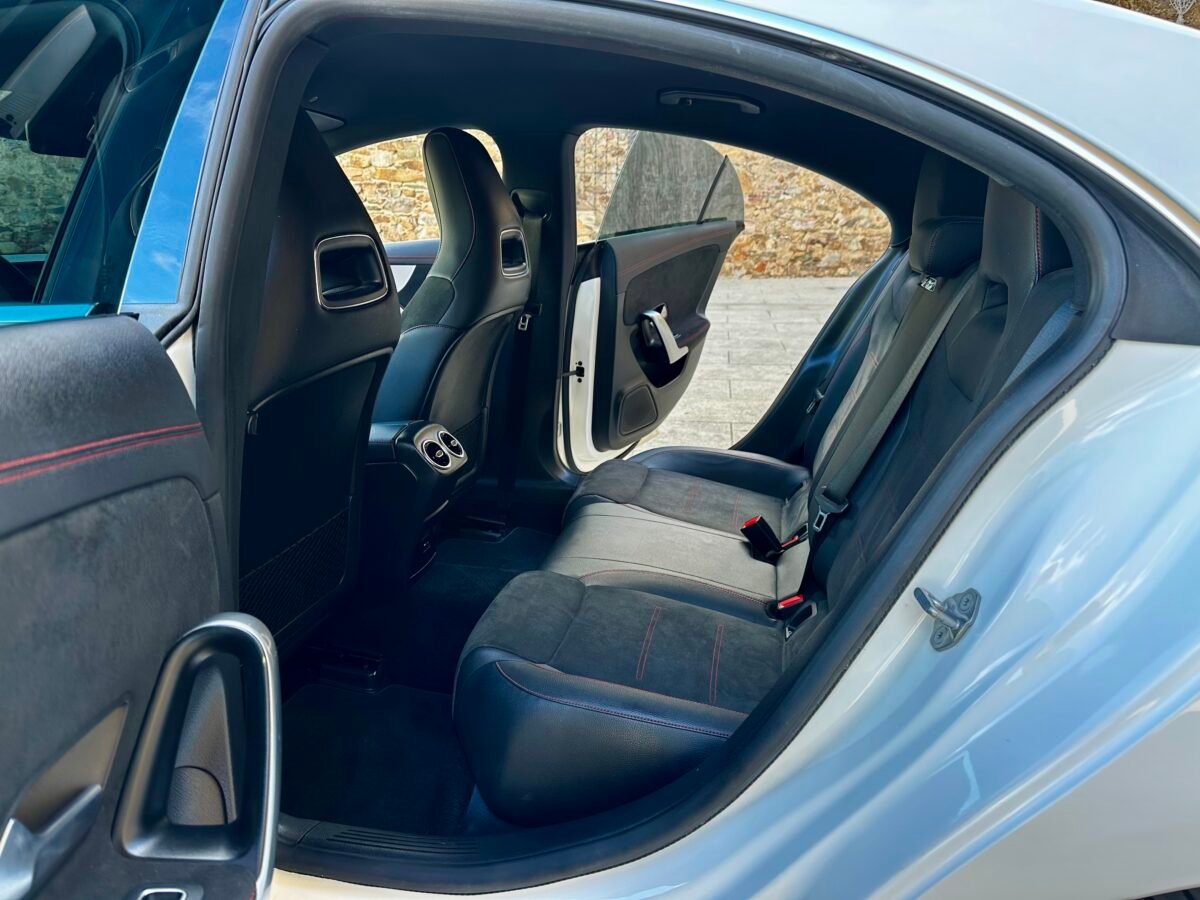 MERCEDES-BENZ CLA 200 AMG Line 150CV Auto 