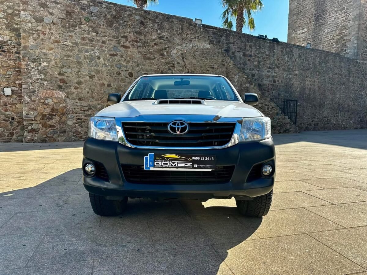 TOYOTA Hilux VU 4p 6G pickup 2.5 D-4D Doble Cabina GX 4x4