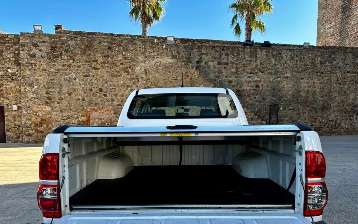 TOYOTA Hilux VU 4p 6G pickup 2.5 D-4D Doble Cabina GX 4x4