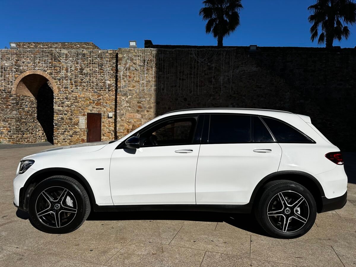 MERCEDES-BENZ Glc 300 de 4Matic AMG 2.0 AMG Line 305CV