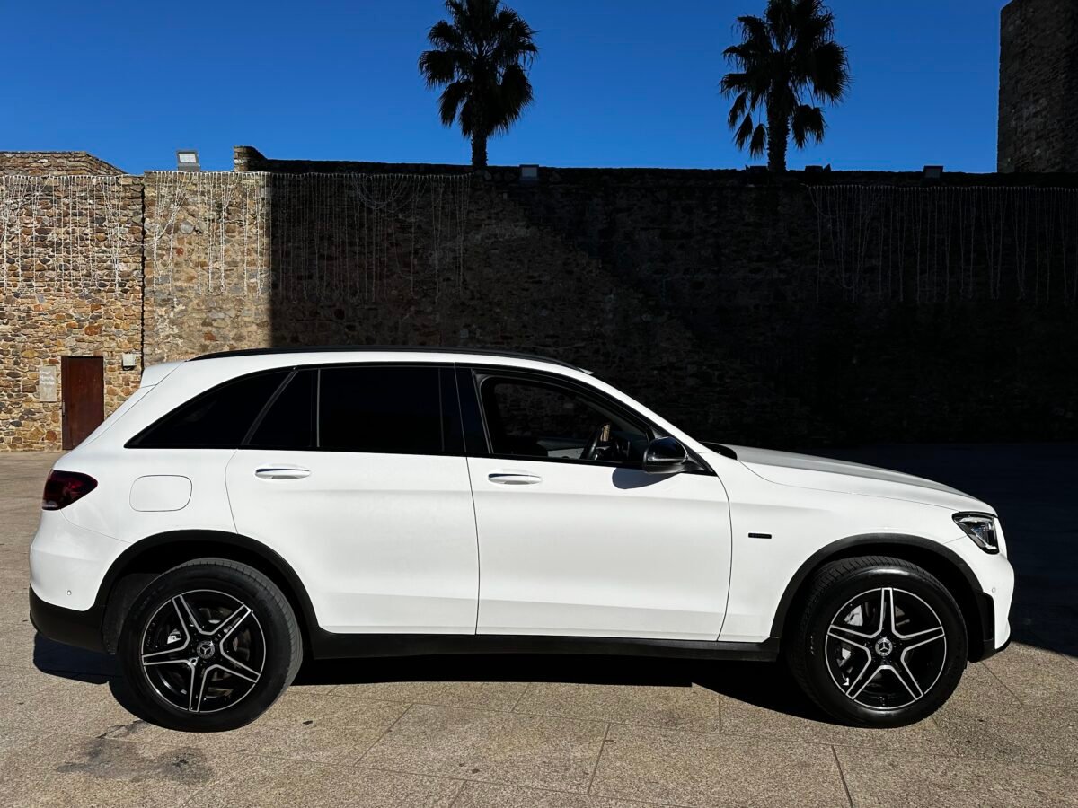 MERCEDES-BENZ Glc 300 de 4Matic AMG 2.0 AMG Line 305CV