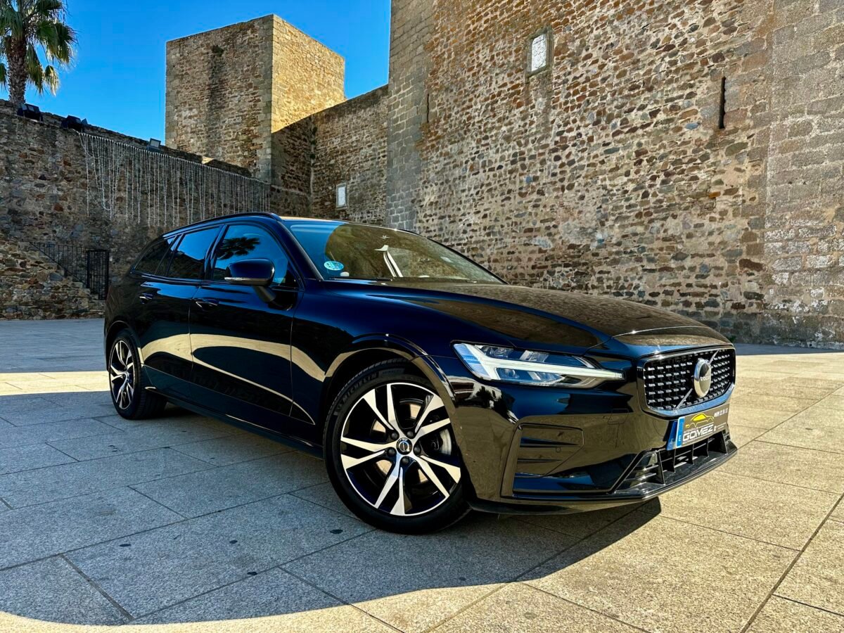 VOLVO V60 familiar 2.0 B4 (D) Plus Dark Auto 197 CV 