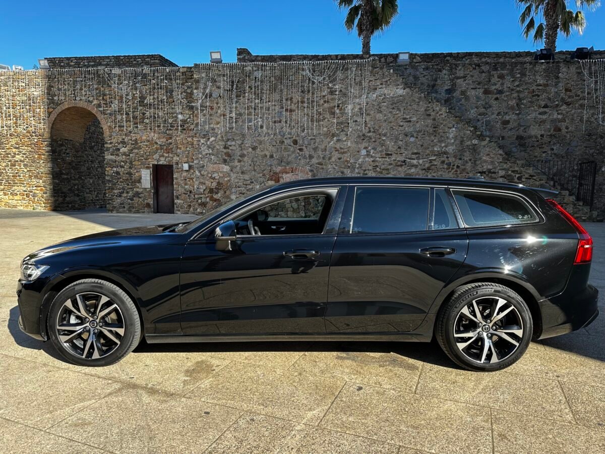 VOLVO V60 familiar 2.0 B4 (D) Plus Dark Auto 197 CV 