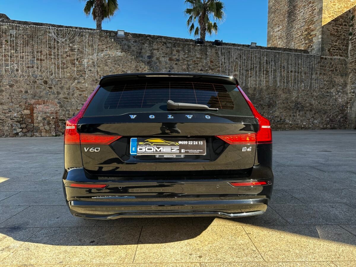 VOLVO V60 familiar 2.0 B4 (D) Plus Dark Auto 197 CV 