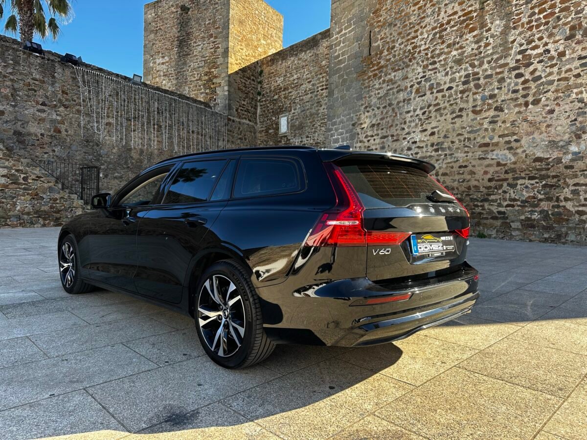 VOLVO V60 familiar 2.0 B4 (D) Plus Dark Auto 197 CV 