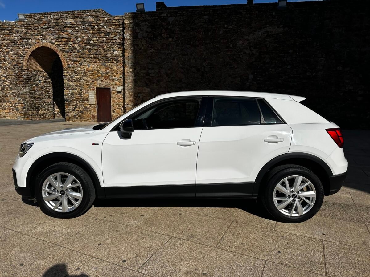 AUDI Q2 30 TDI Advanced 1.6 TDI S Line 