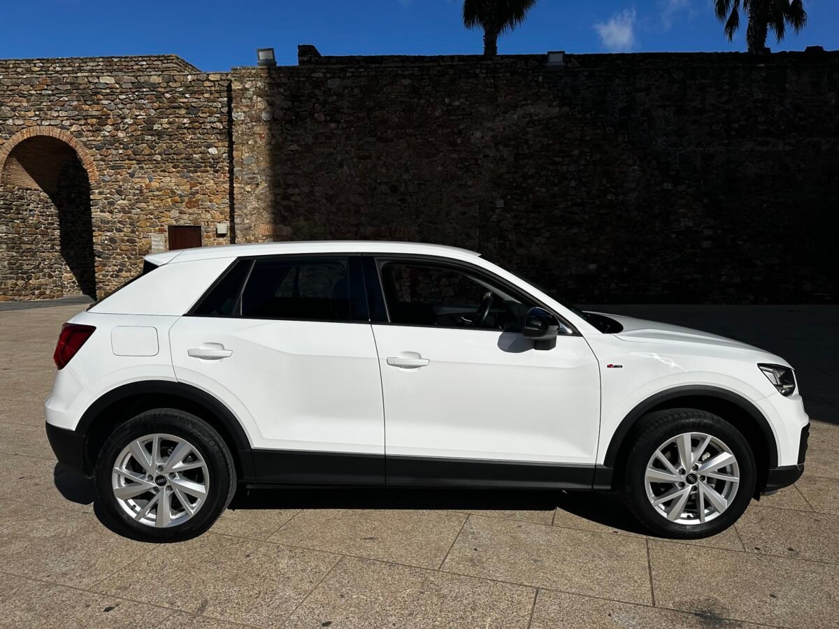 AUDI Q2 30 TDI Advanced 1.6 TDI S Line 