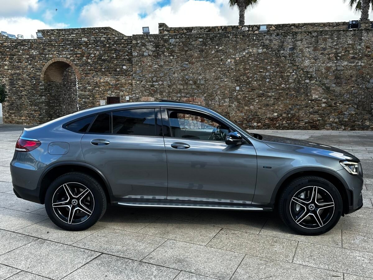 MERCEDES-BENZ Glc 300 de 4Matic AMG 2.0 305CV  Coupé
