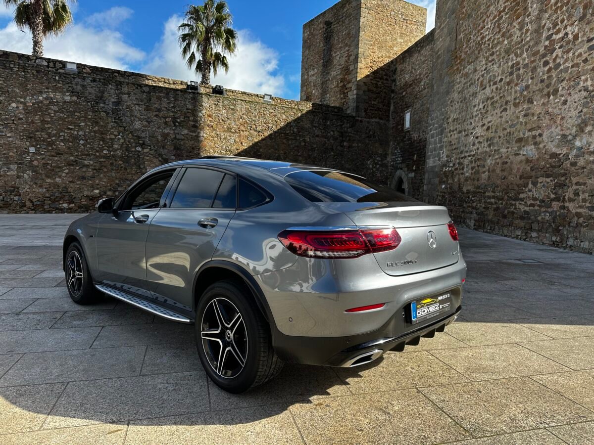 MERCEDES-BENZ Glc 300 de 4Matic AMG 2.0 305CV  Coupé