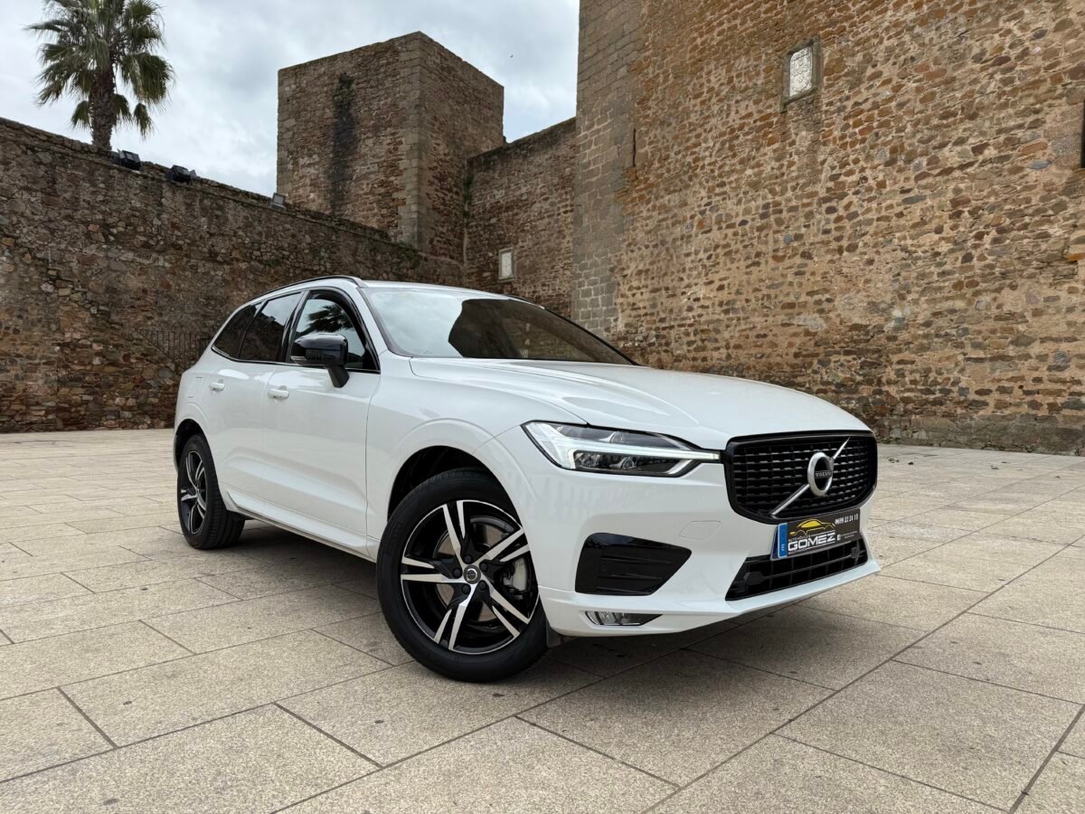 VOLVO XC60 2.0 B4 T4 R-Design Auto 197 Cv 