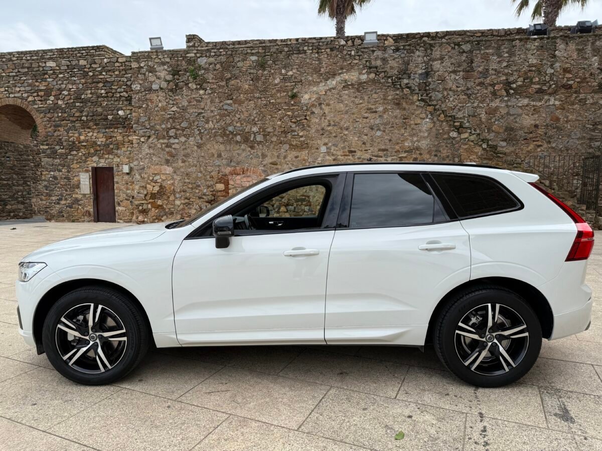 VOLVO XC60 2.0 B4 T4 R-Design Auto 197 Cv 