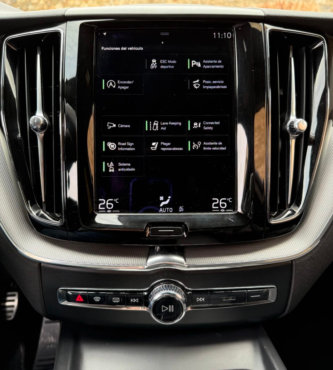 VOLVO XC60 2.0 B4 T4 R-Design Auto 197 Cv 