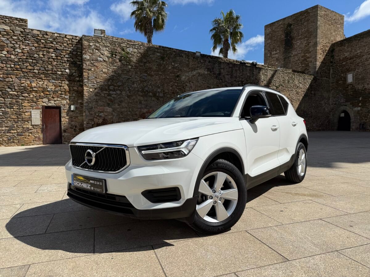 VOLVO XC40 2WD 1.5 T3 165CV