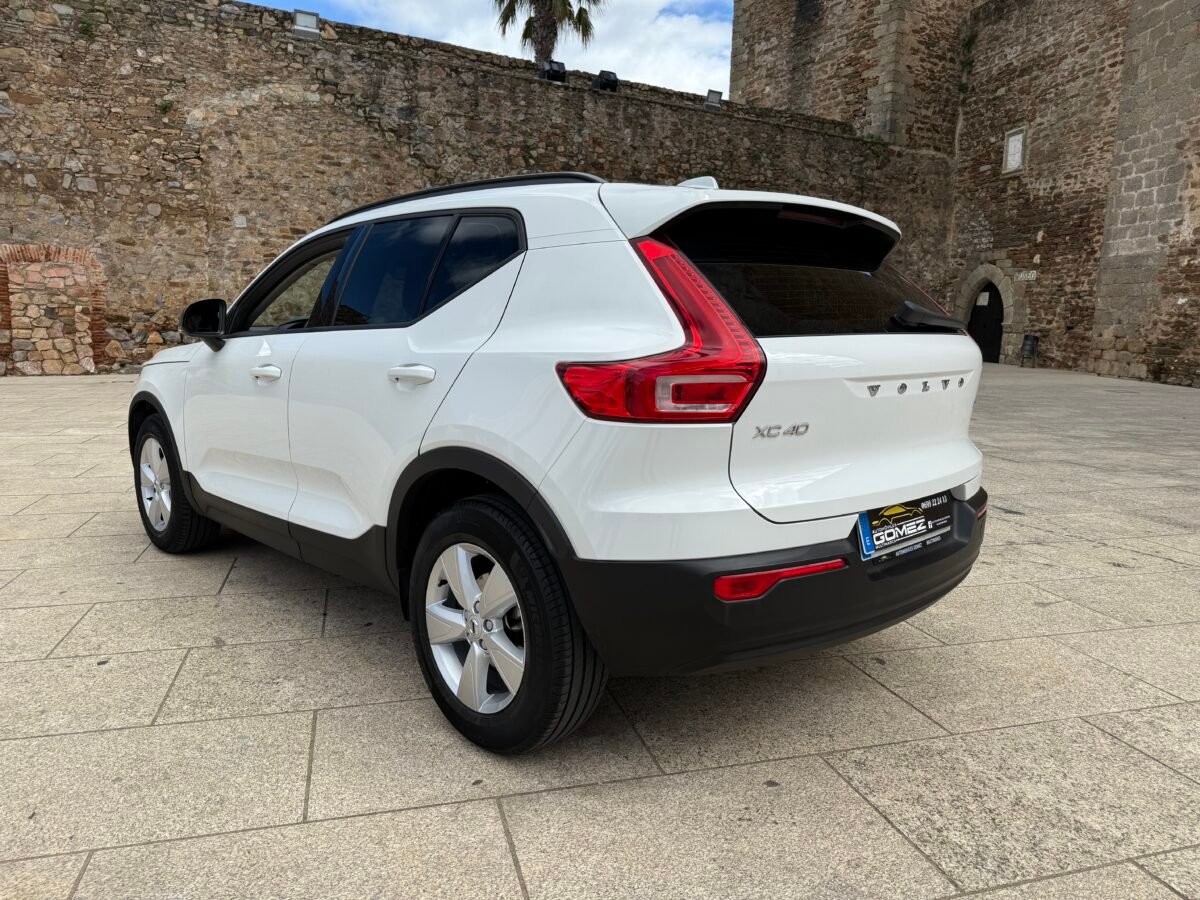 VOLVO XC40 2WD 1.5 T3 165CV