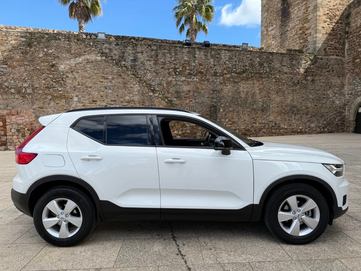 VOLVO XC40 2WD 1.5 T3 165CV