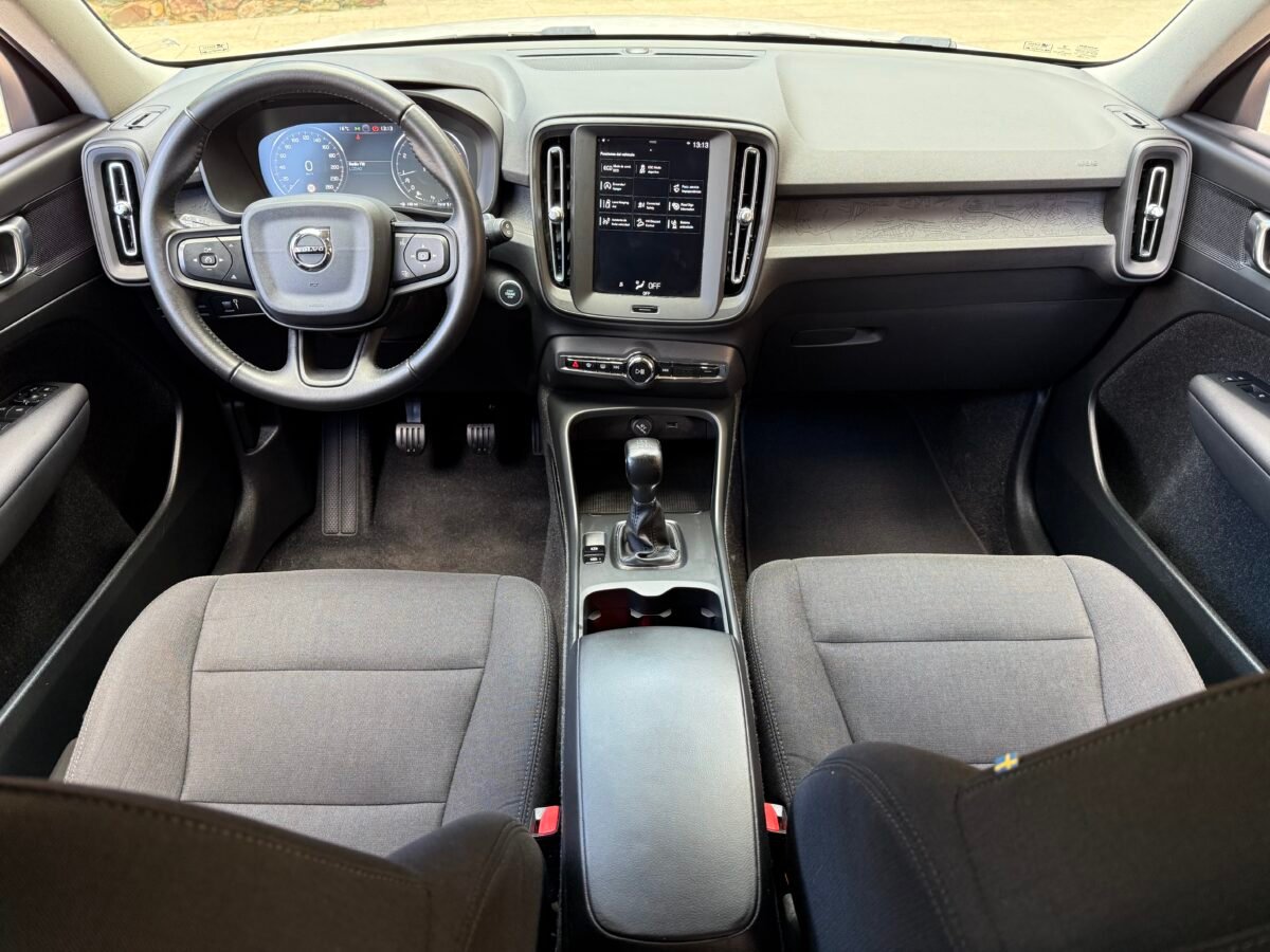 VOLVO XC40 2WD 1.5 T3 165CV