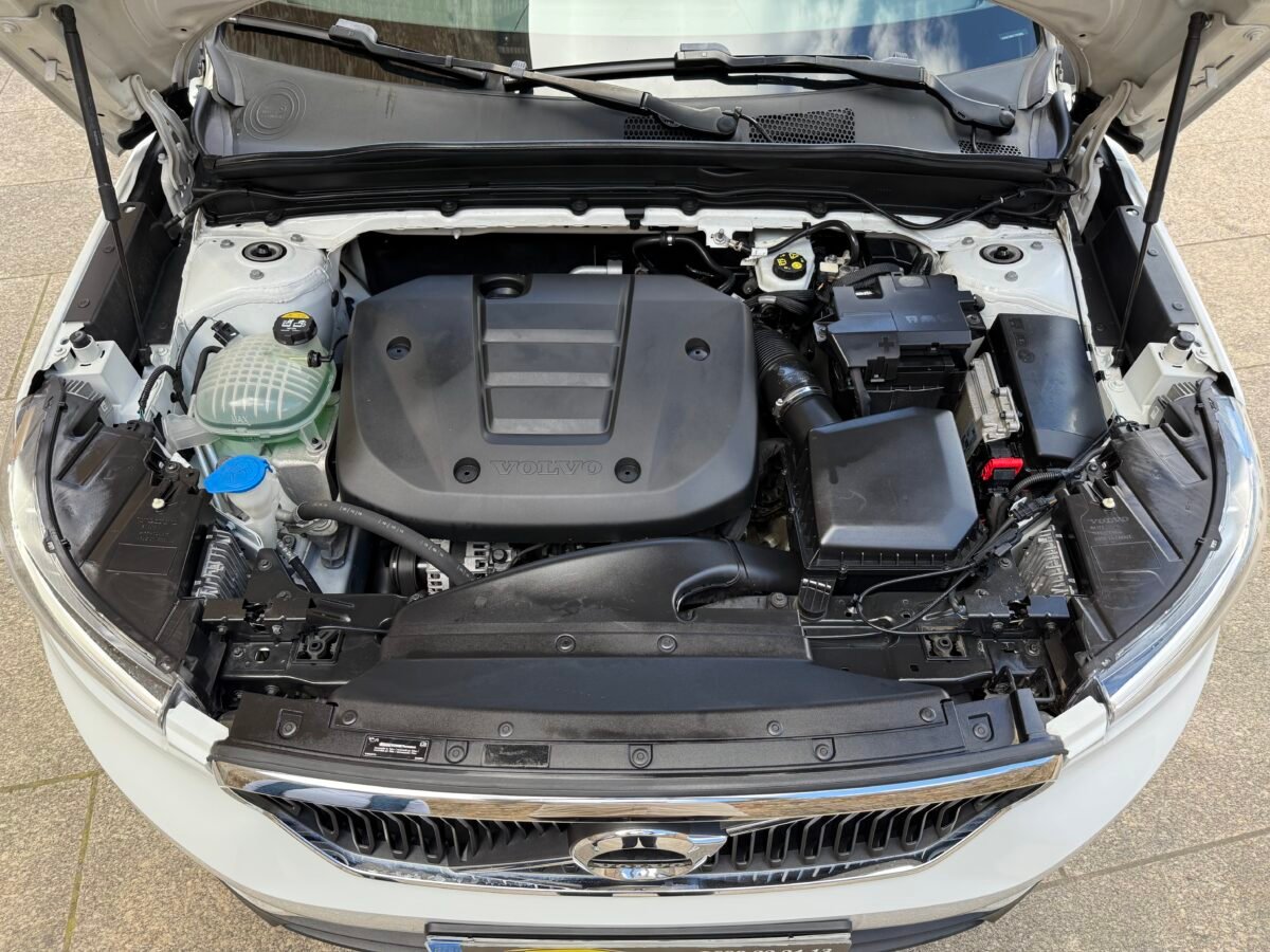 VOLVO XC40 2WD 1.5 T3 165CV