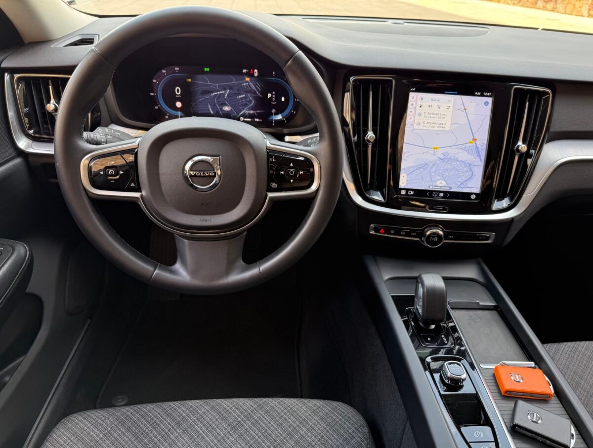 VOLVO V60 Cross Country Pro AWD 2.0 D4 197 CV 