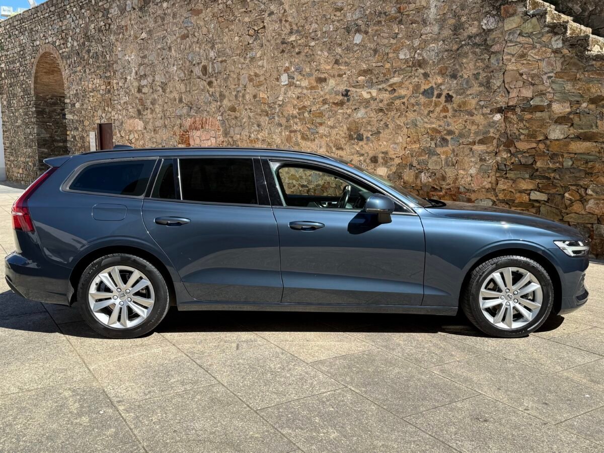 VOLVO V60 familiar 2.0 B4 (D) Momentum Core Auto
