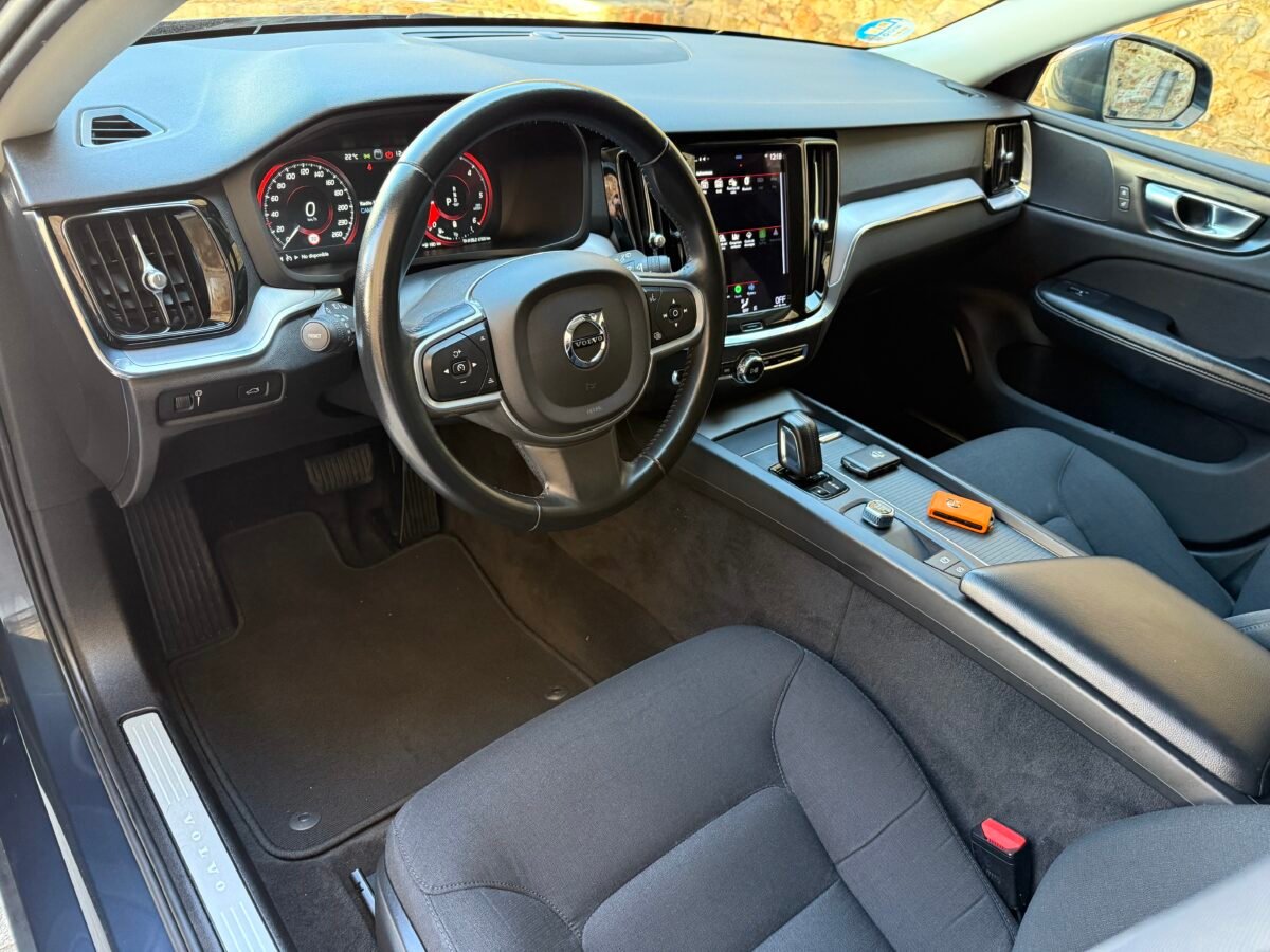 VOLVO V60 familiar 2.0 B4 (D) Momentum Core Auto