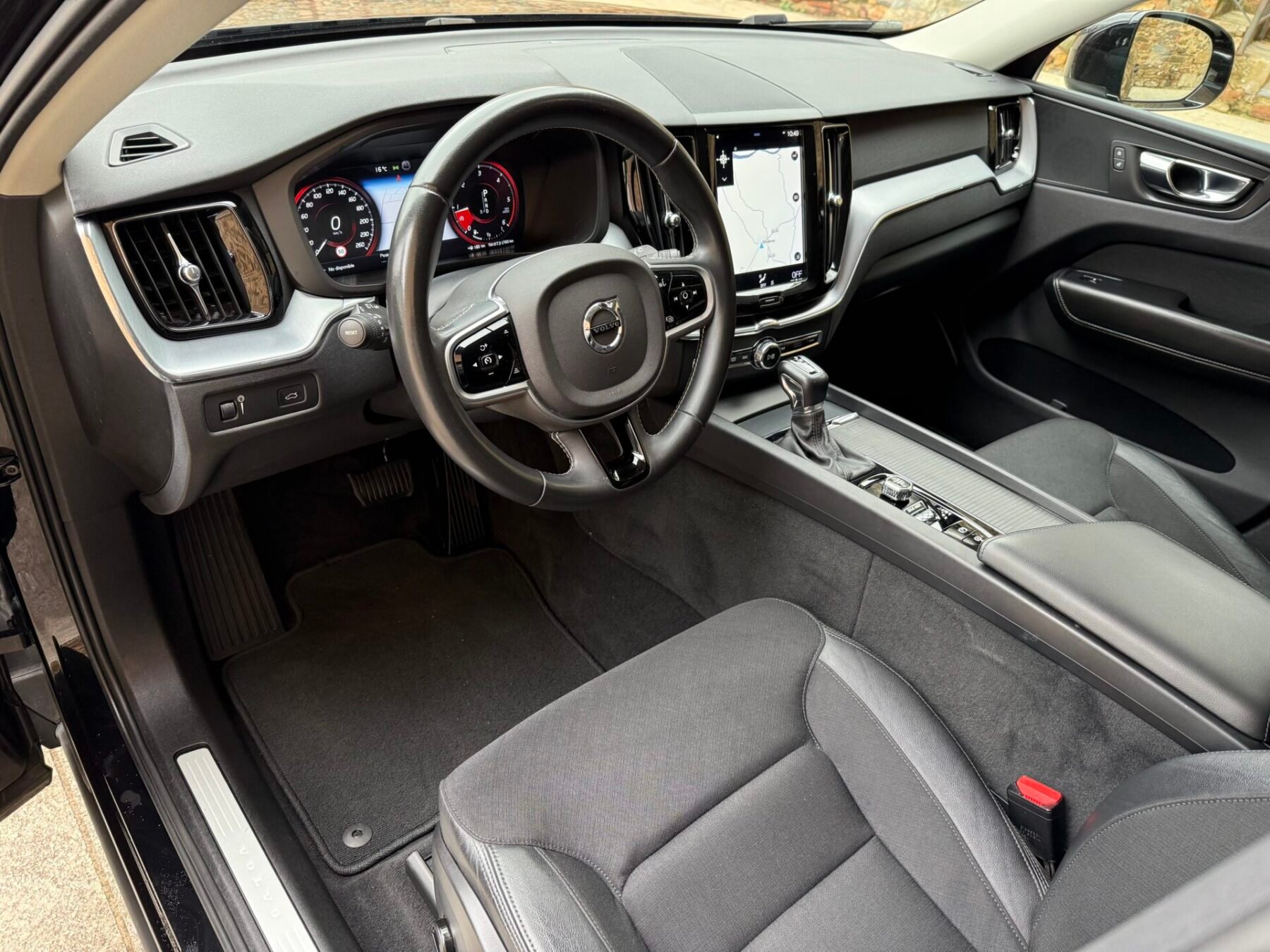 VOLVO XC60 Business Plus 2WD 2.0 D4 190CV Auto