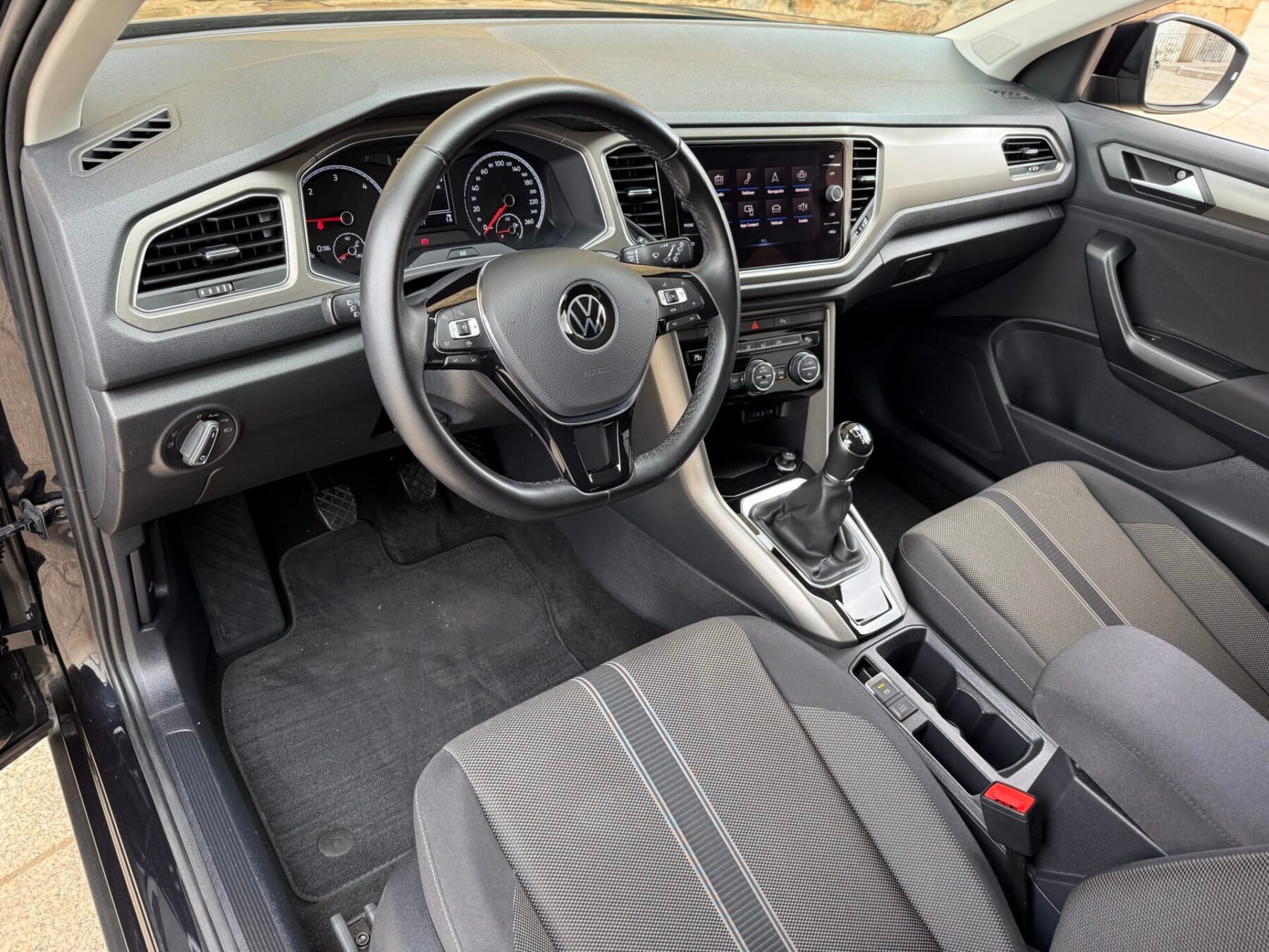 VOLKSWAGEN T-Roc Advance 2.0 TDI 115 CV 