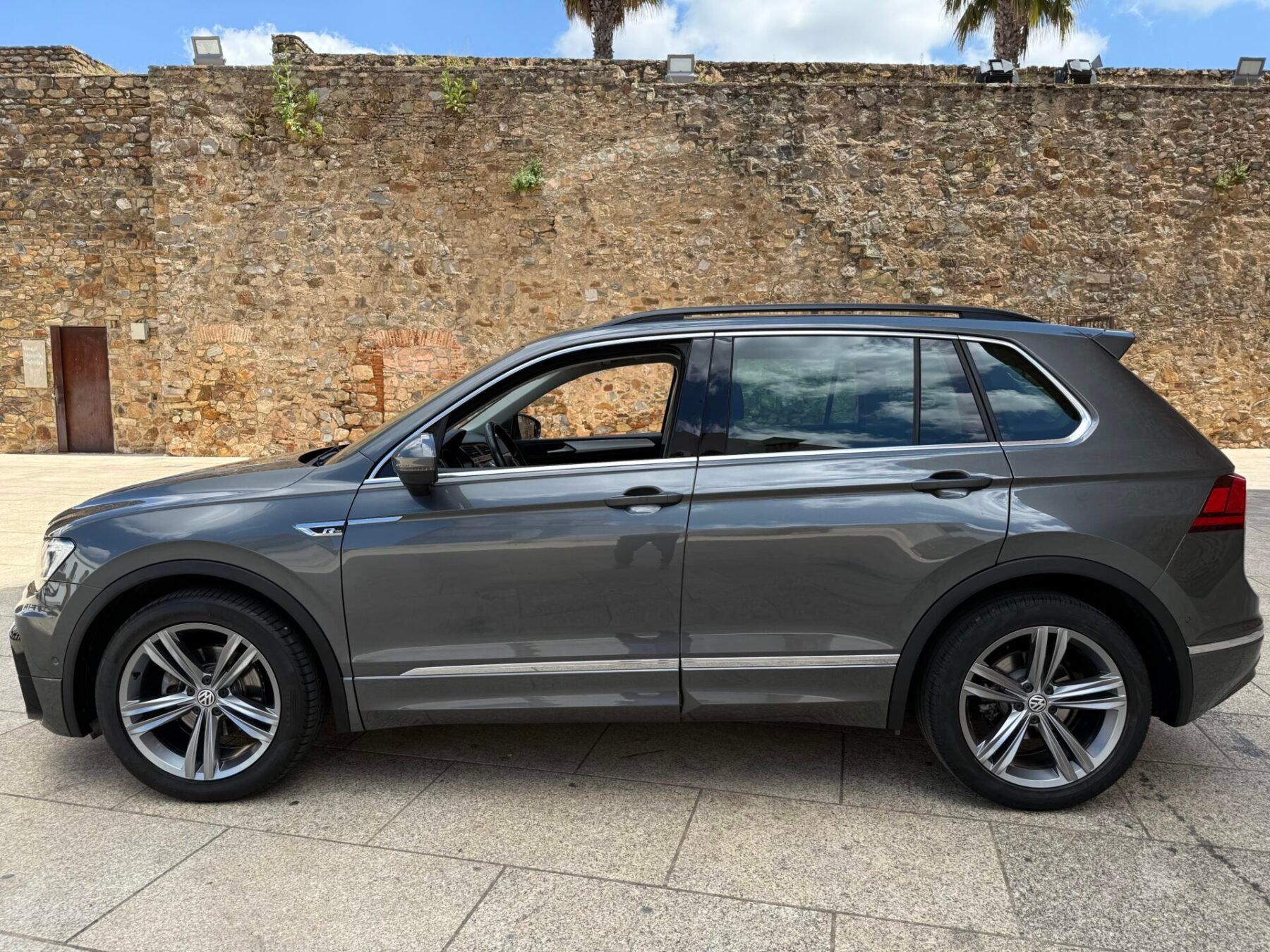 VOLKSWAGEN Tiguan Advance  2.0 TDI 150CV R-LINE