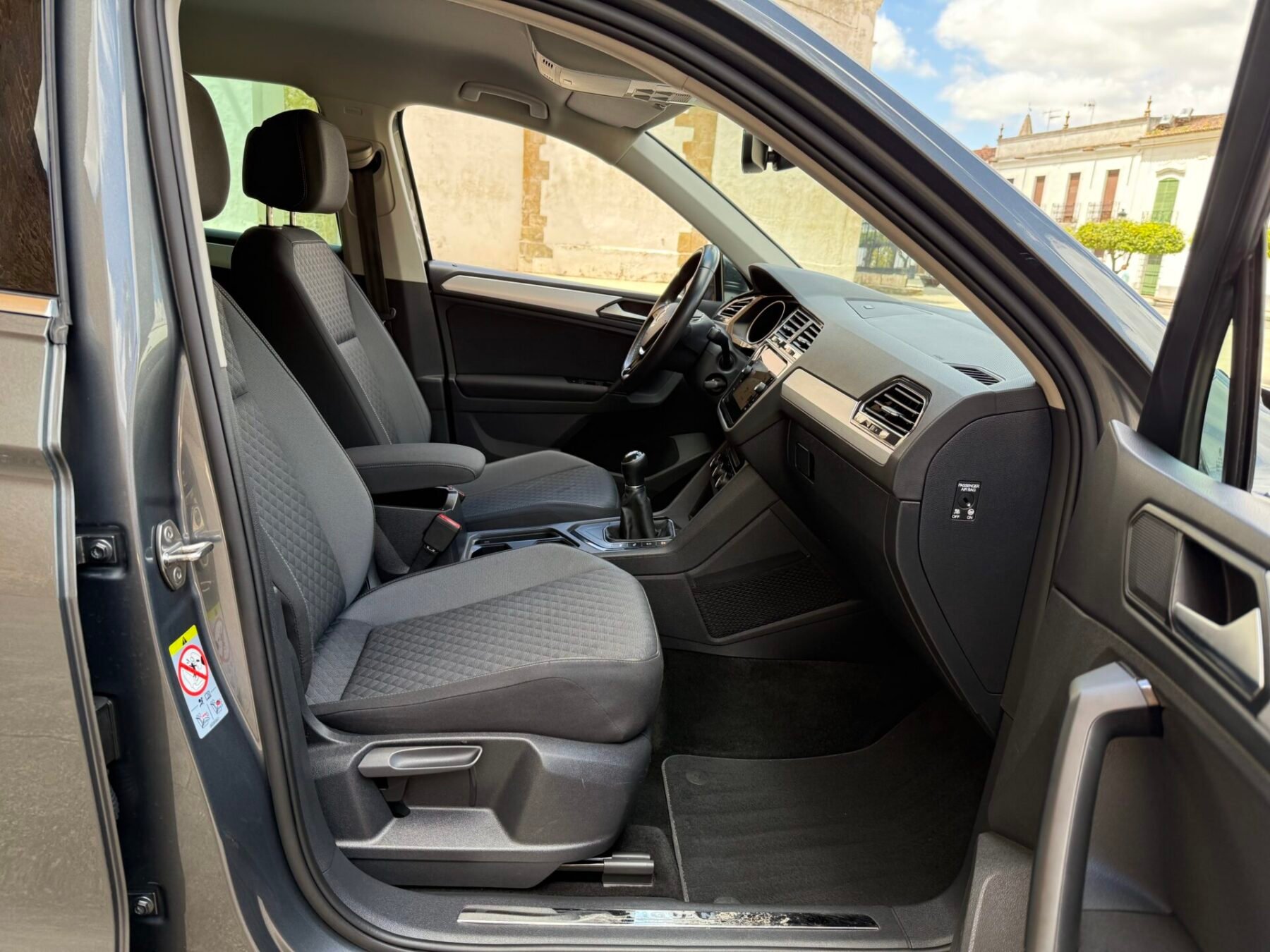 VOLKSWAGEN Tiguan Advance  2.0 TDI 150CV R-LINE