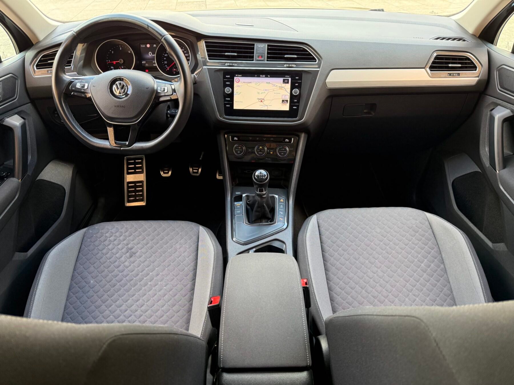 VOLKSWAGEN Tiguan Advance  2.0 TDI 150CV R-LINE