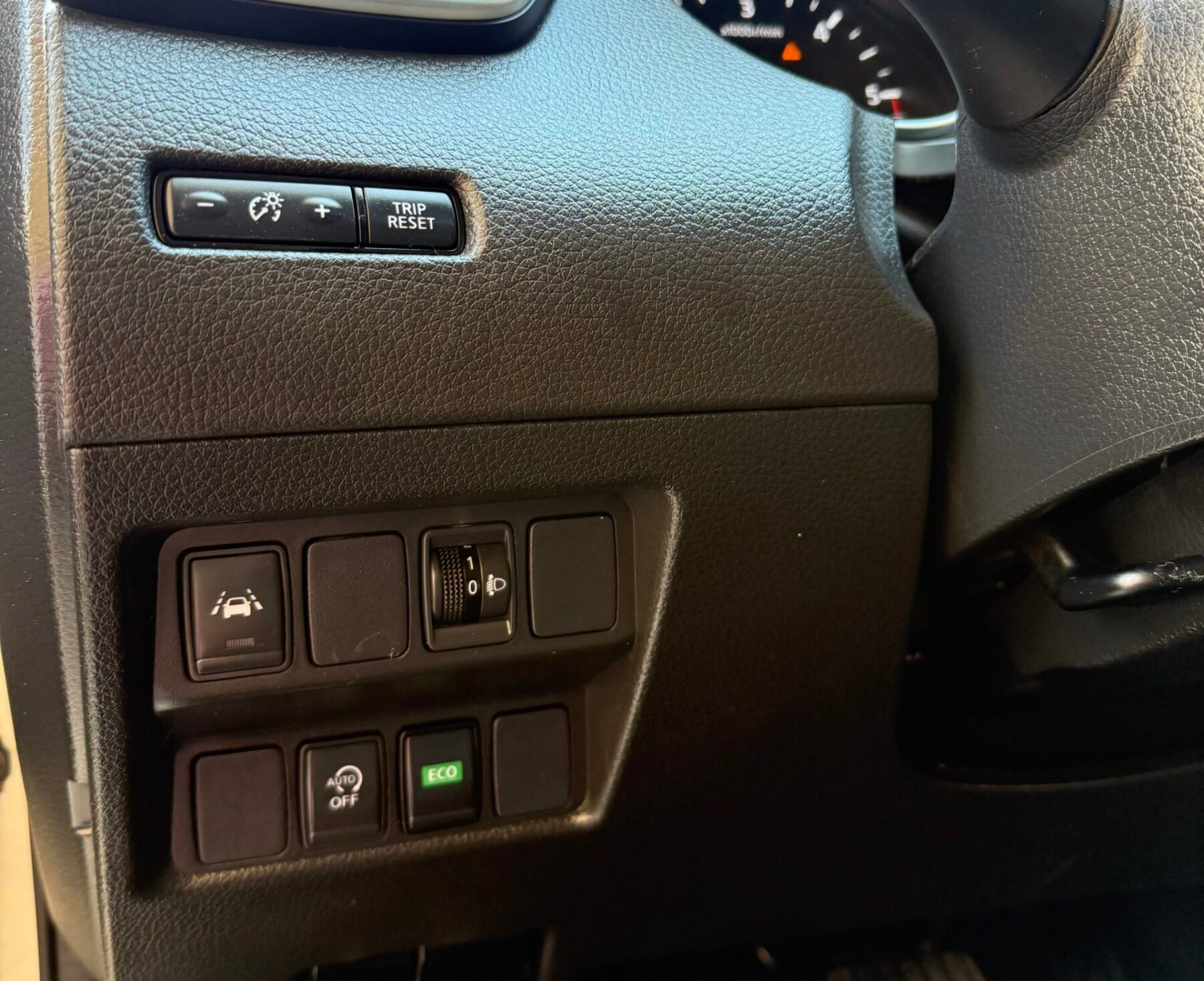 NISSAN QASHQAI 115 CV) E6D DCT N-CONNECTA Techo 