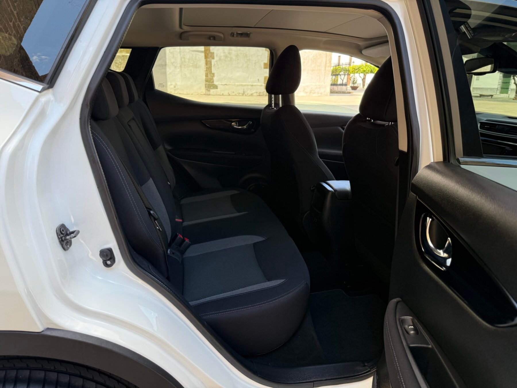 NISSAN QASHQAI 115 CV) E6D DCT N-CONNECTA Techo 