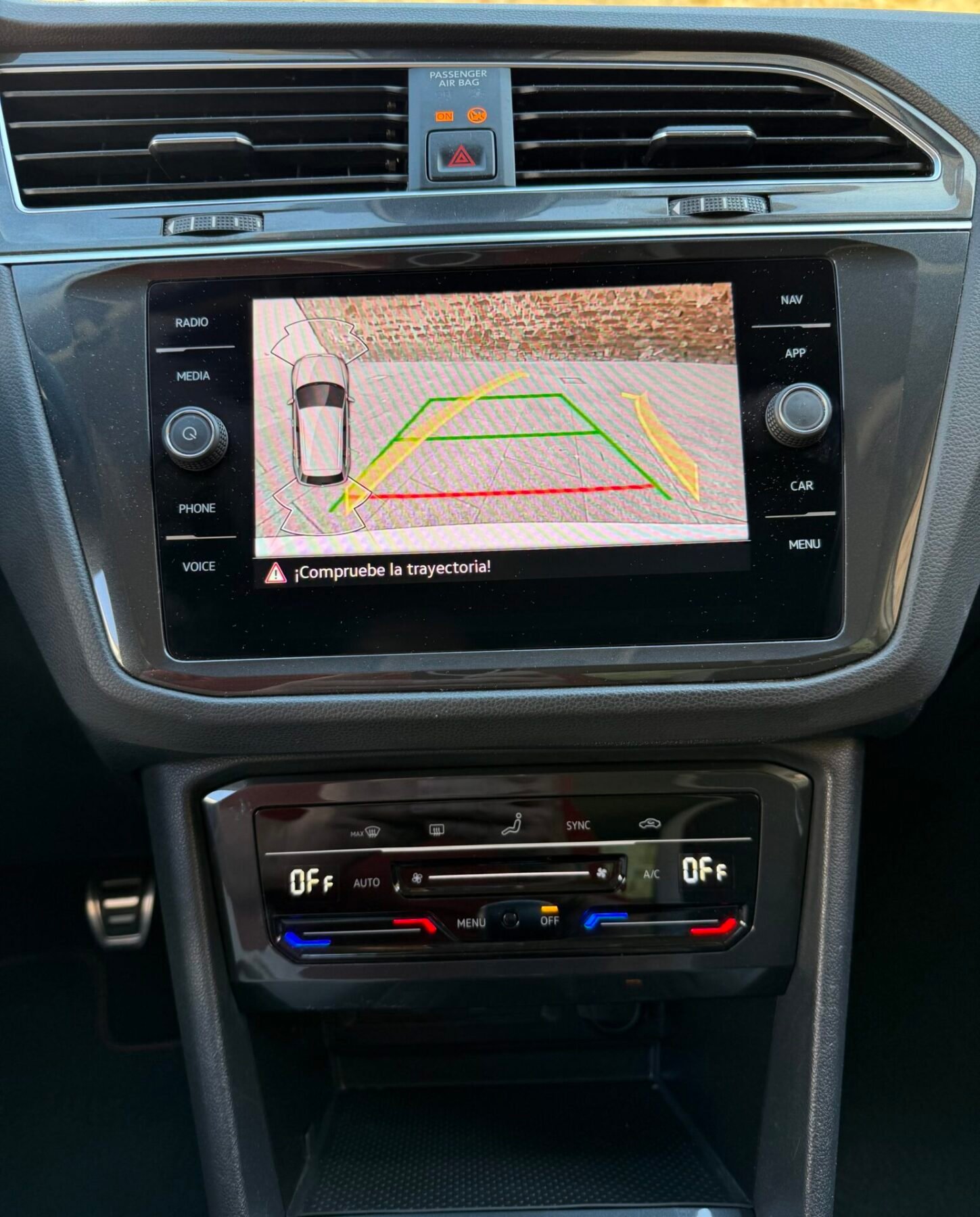 VOLKSWAGEN Tiguan Urban Sport 2.0 TDI 