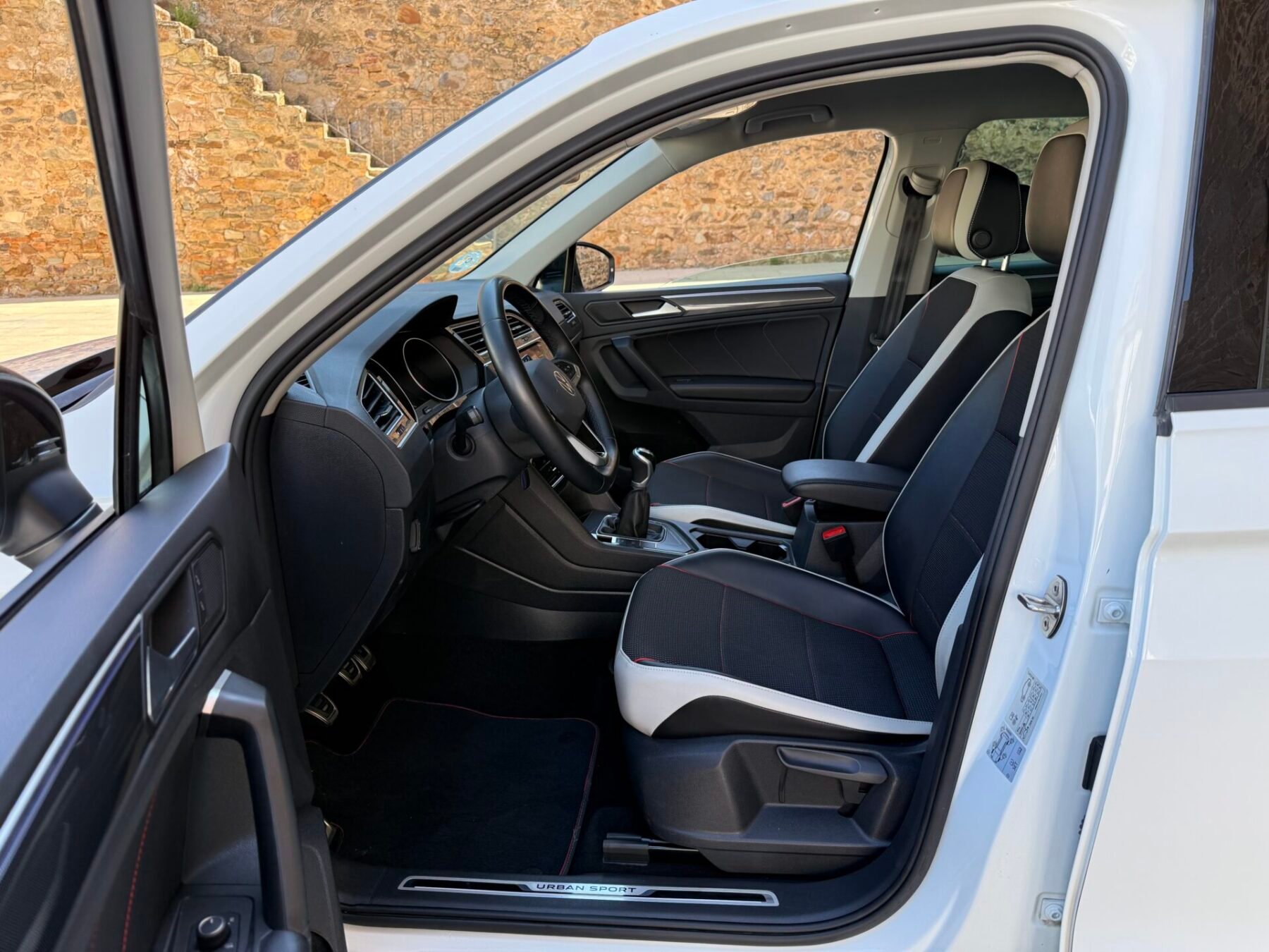 VOLKSWAGEN Tiguan Urban Sport 2.0 TDI 