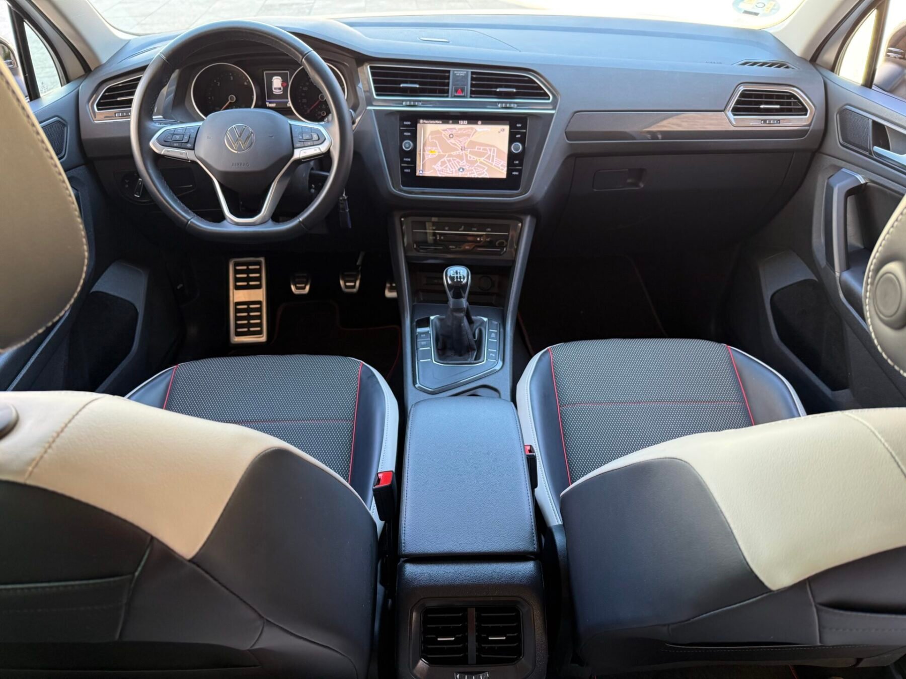 VOLKSWAGEN Tiguan Urban Sport 2.0 TDI 