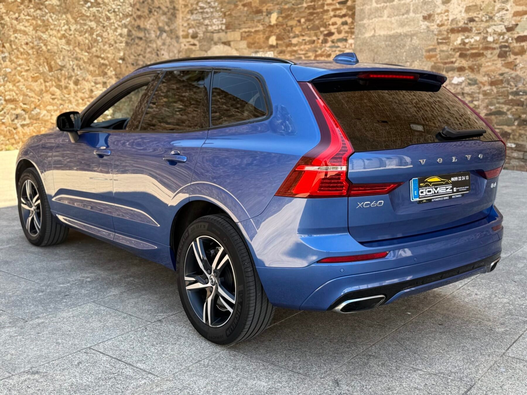 VOLVO XC60  R Design AWD 2.0 B4 