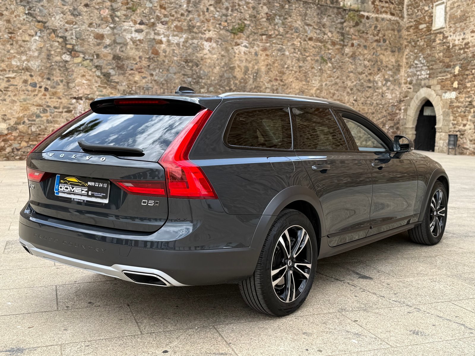 VOLVO V90 Cross Country Pro AWD 2.0 D5 235CV 