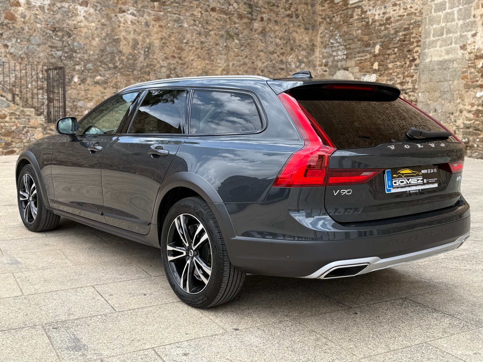 VOLVO V90 Cross Country Pro AWD 2.0 D5 235CV 