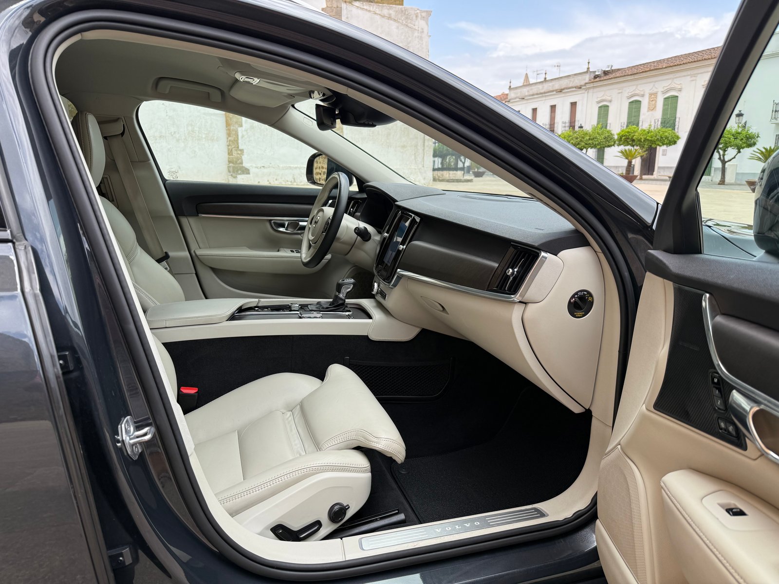 VOLVO V90 Cross Country Pro AWD 2.0 D5 235CV 