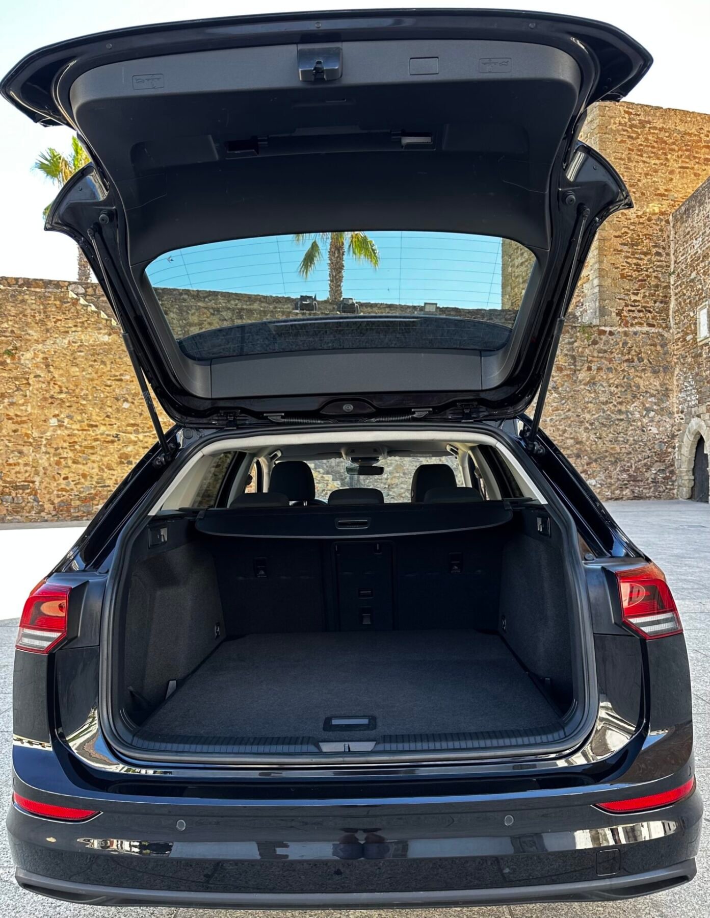 VOLKSWAGEN Golf Variant Life 2.0 115CV Auto 