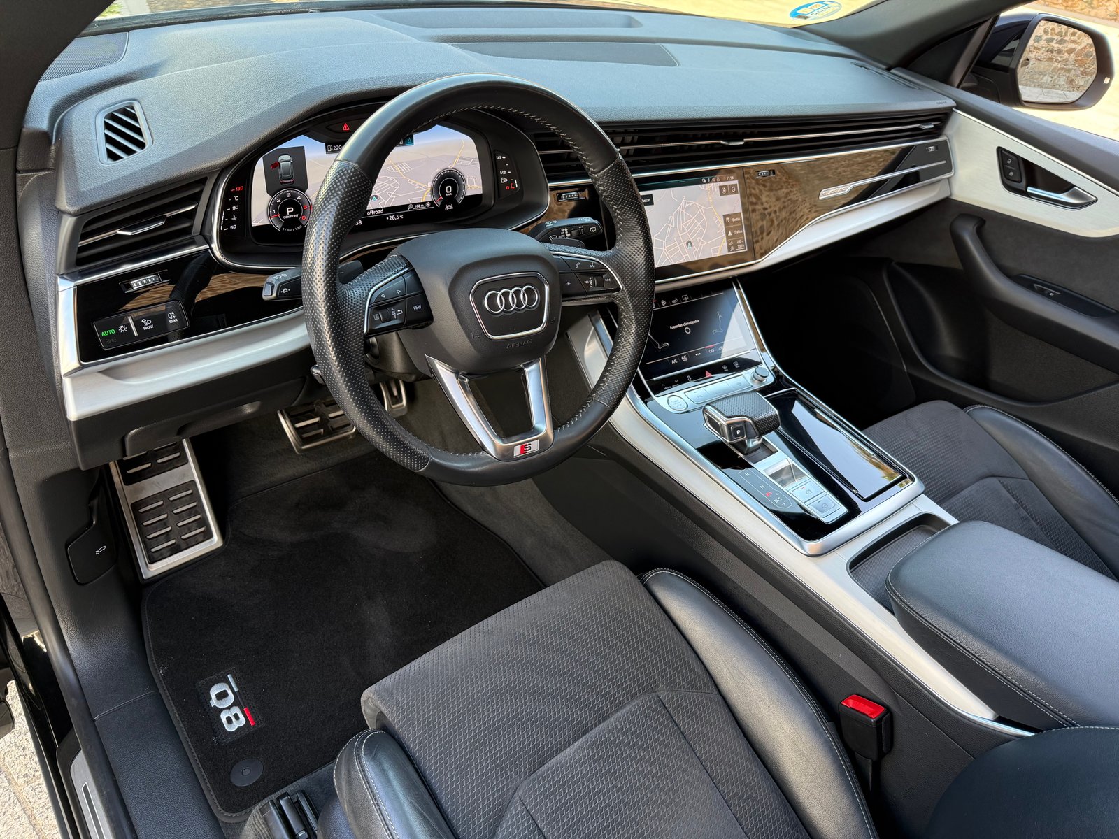 AUDI Q8 50 TDI BLACK LINE QUATTRO TECHO 