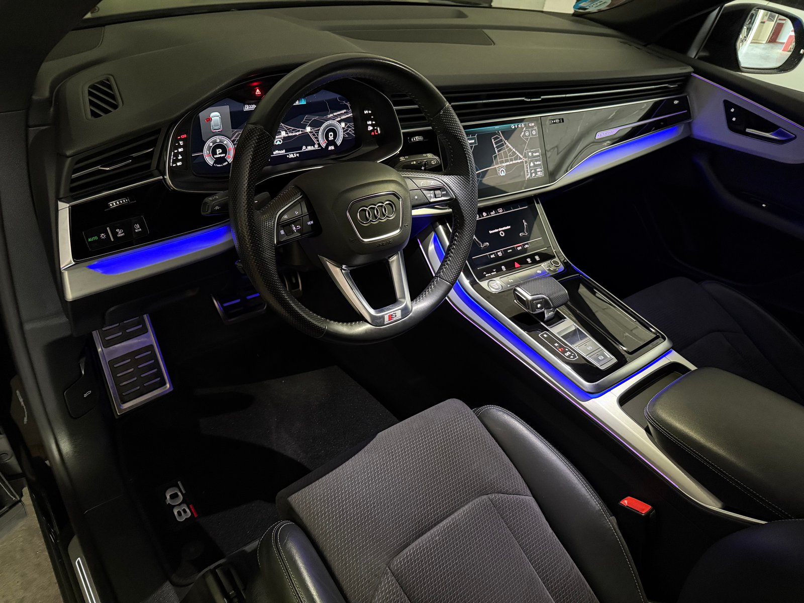 AUDI Q8 50 TDI BLACK LINE QUATTRO TECHO 