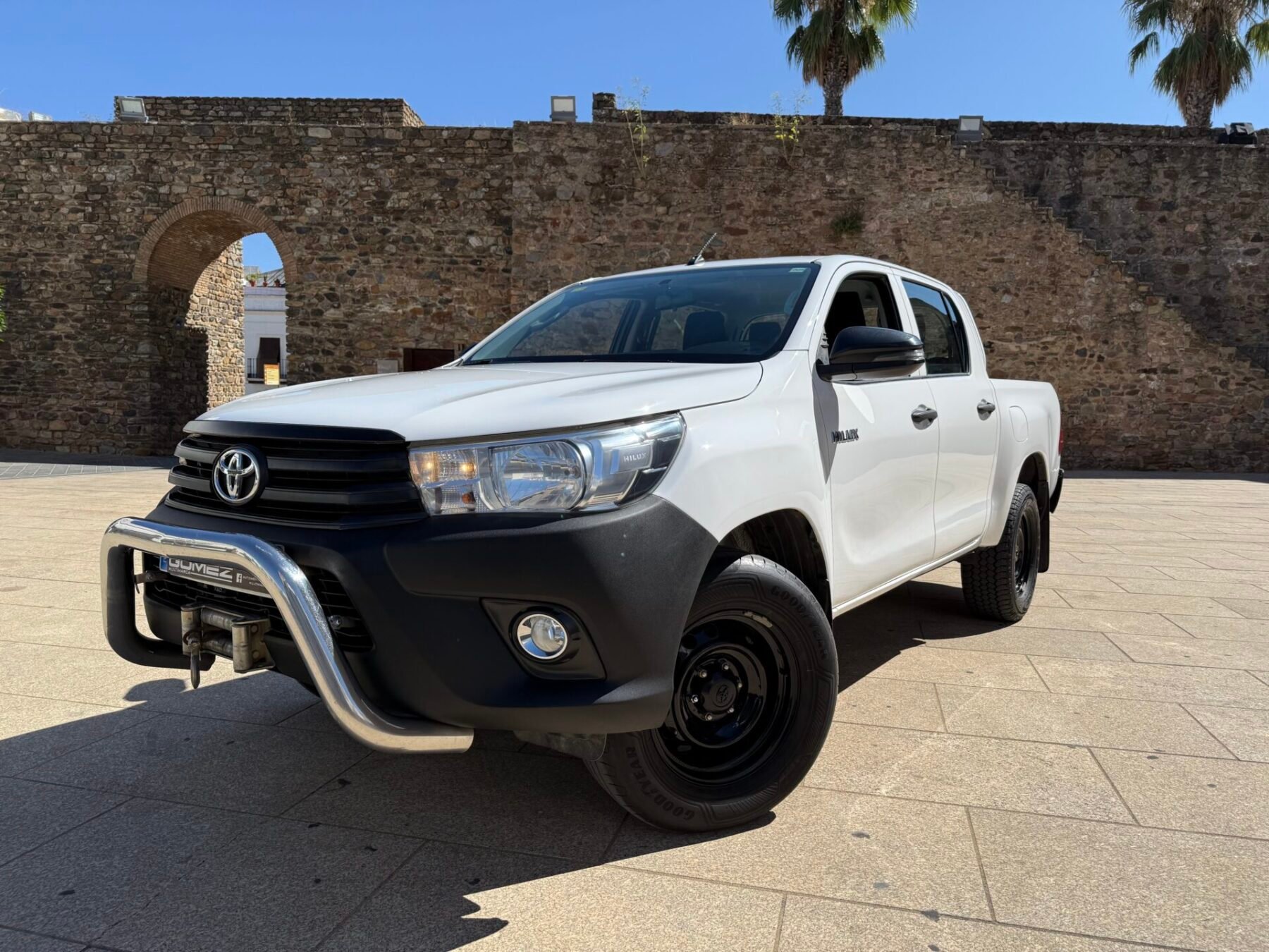 TOYOTA Hilux 2.4 D-4D Cabina Doble GX pickup