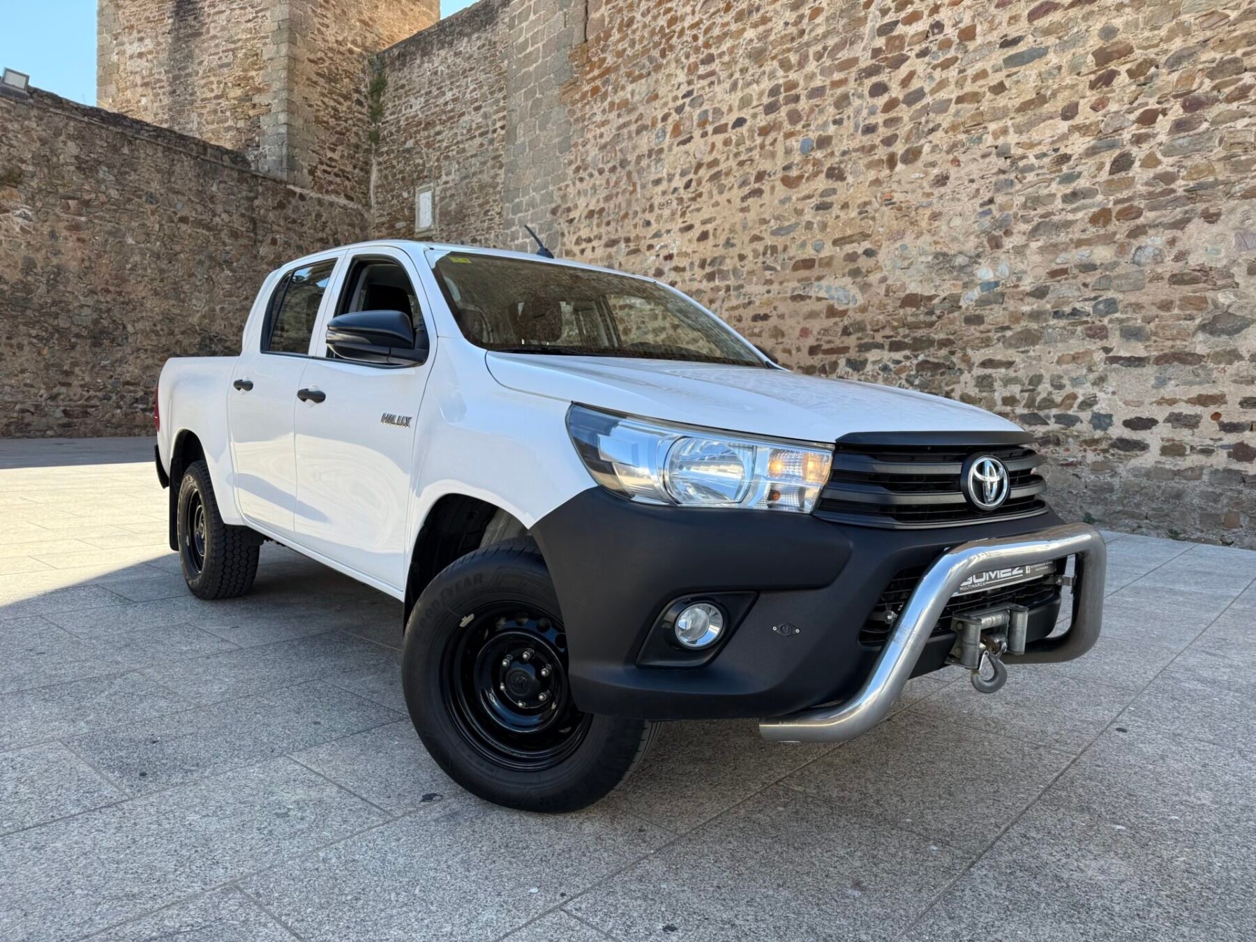 TOYOTA Hilux 2.4 D-4D Cabina Doble GX pickup