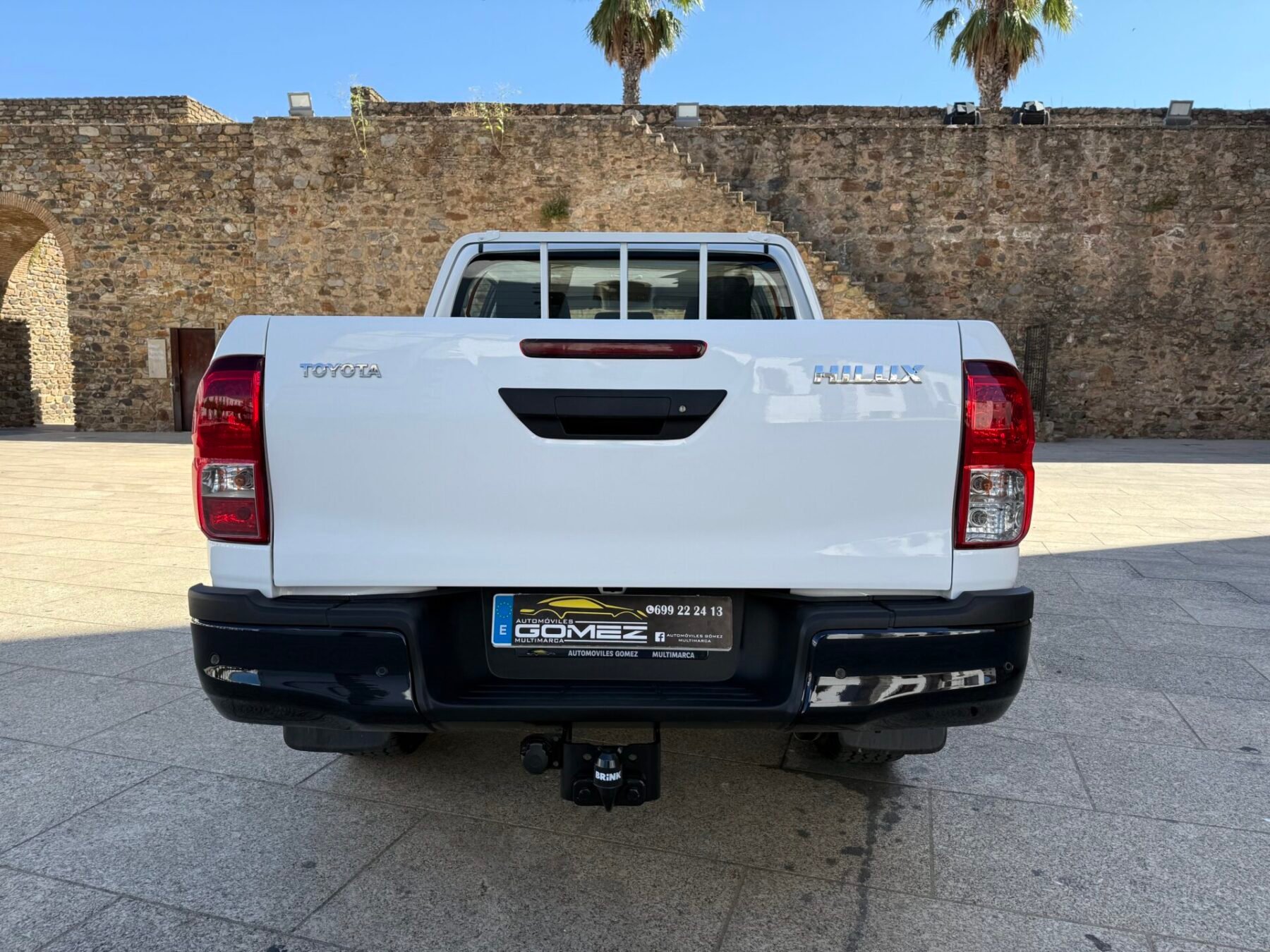 TOYOTA Hilux 2.4 D-4D Cabina Doble GX pickup