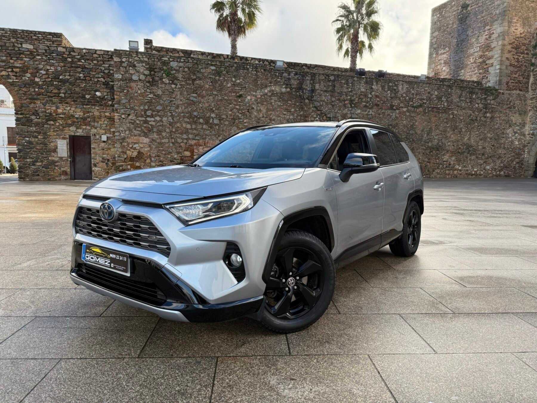 TOYOTA Rav4 2.5L 220H FEEL! 4WD
