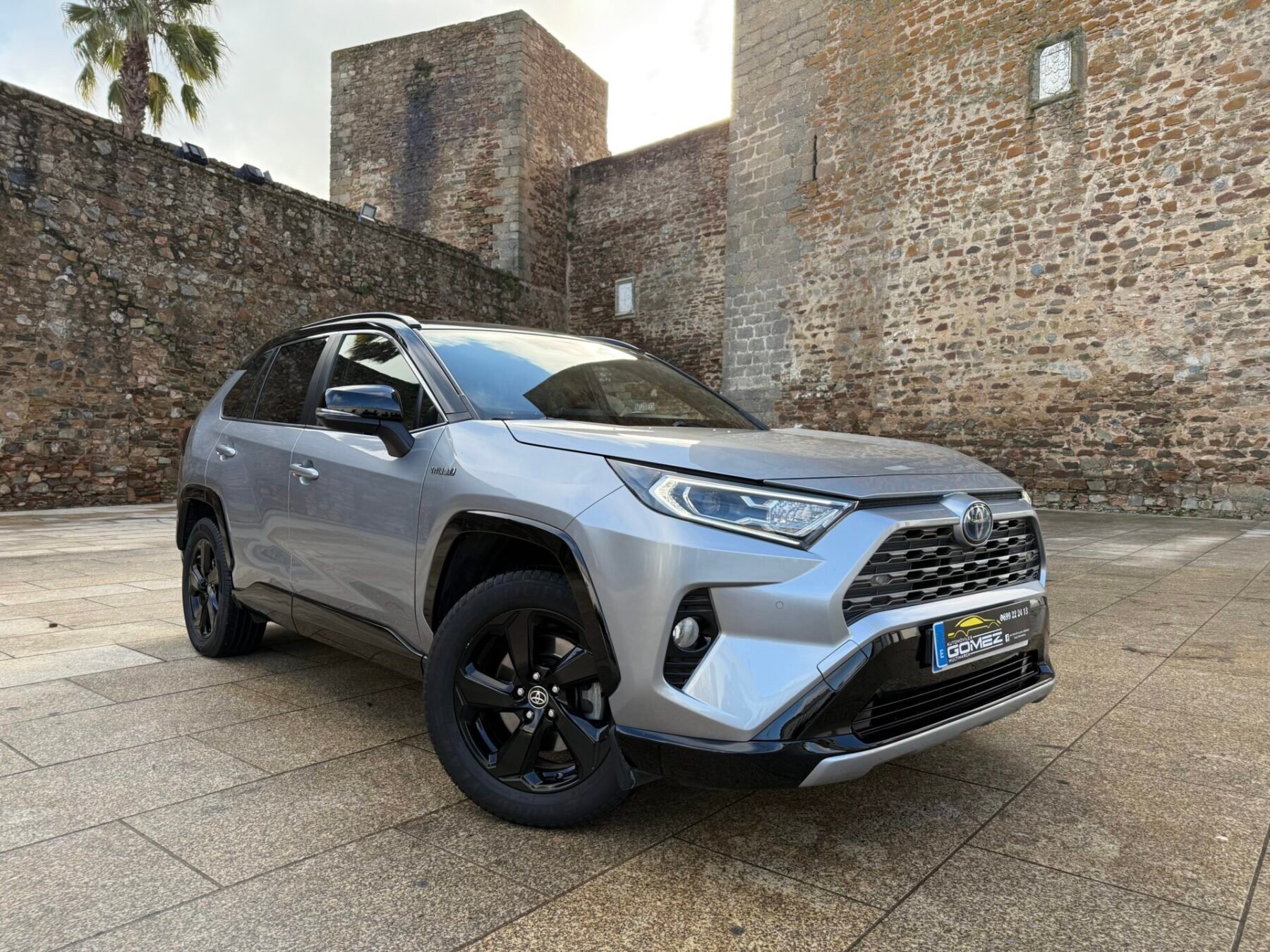 TOYOTA Rav4 2.5L 220H FEEL! 4WD