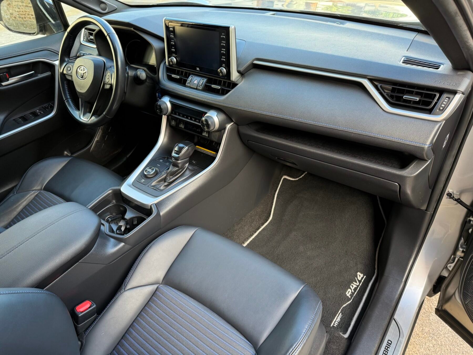 TOYOTA Rav4 2.5L 220H FEEL! 4WD